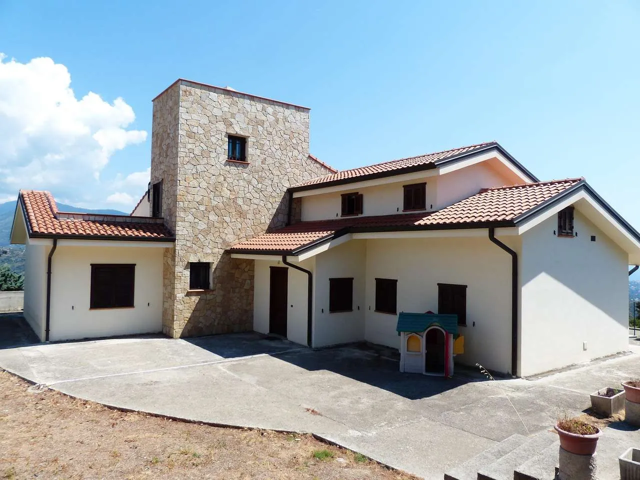 Roofing and Roof Repairs: A Complete Guide